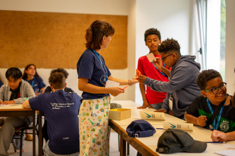 mentora teach for portugal em atividade de motivação alunos