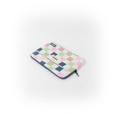 Capa Notebook 13-14 Powerful & Wonderful