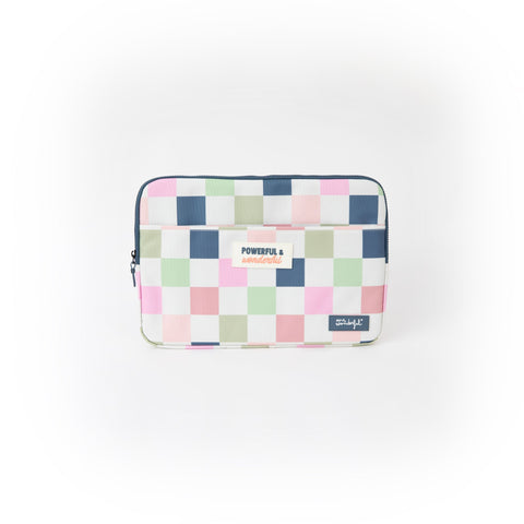 Capa Notebook 13-14 Powerful & Wonderful